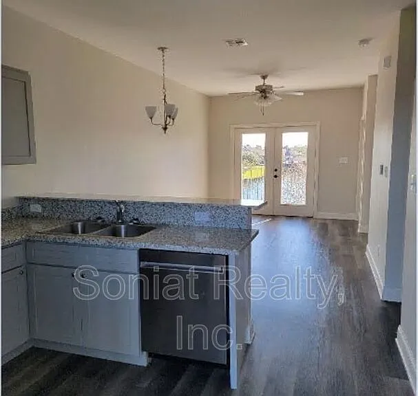4504 Pontchartrain Dr #2-B — Photo 3