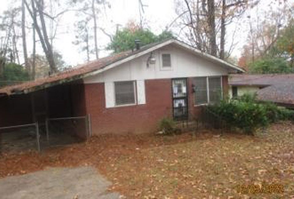 1st image of 2861 Urban Ave