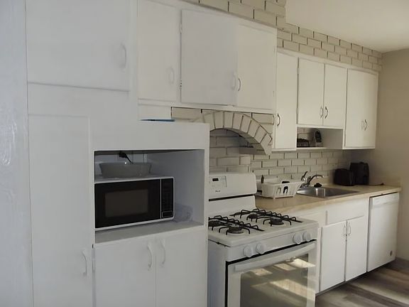5th image of 1478 Genesee Rd Floor 1
