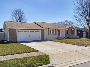 120 Partridge Rd, Marquette Heights, IL 61554