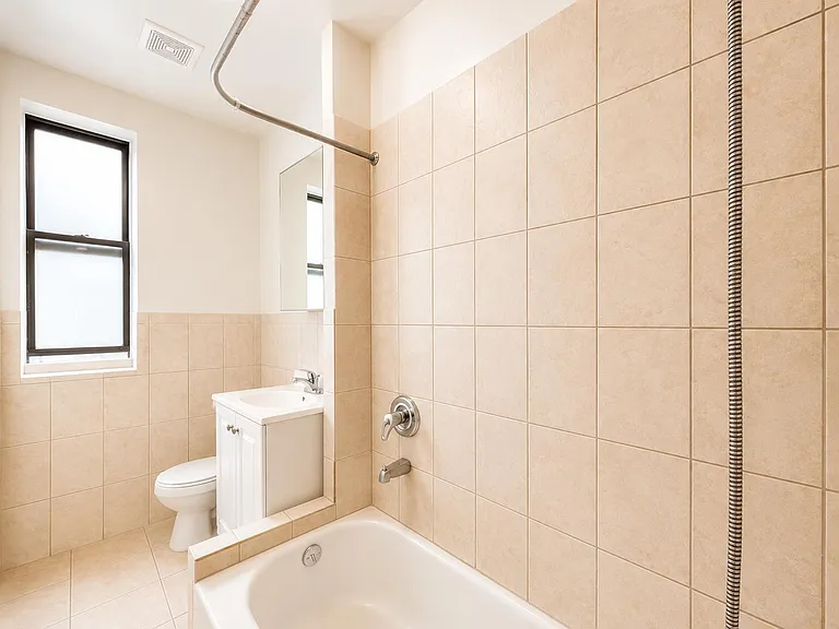 3415 Broadway #N2 — Photo 11