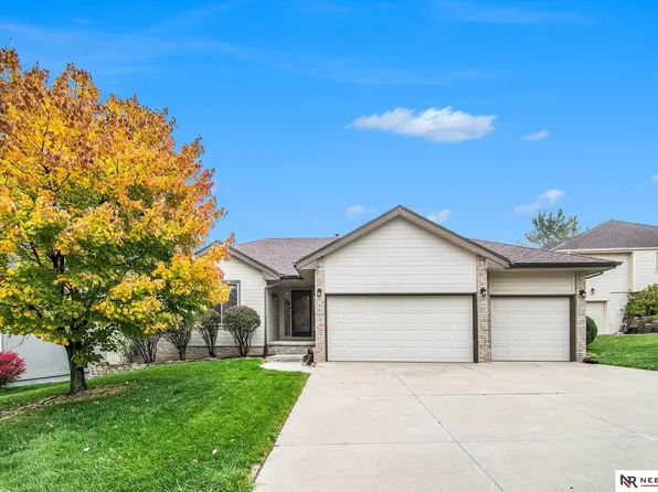 15534 Seward St, Omaha, NE 68154