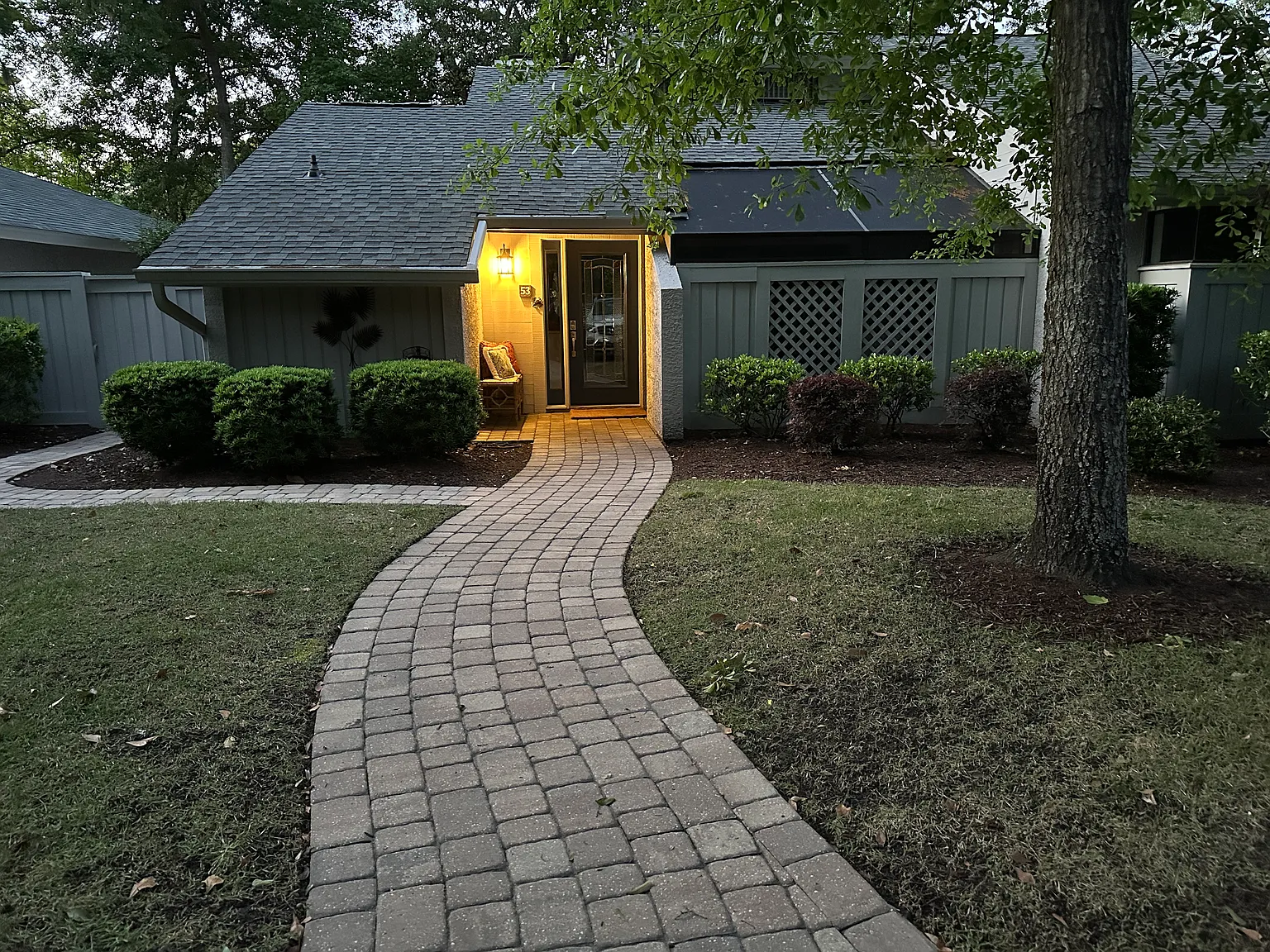2 bed, 1330 sqft, $3,300 — Photo 1