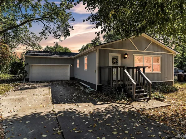 4419 Grace Ave, Wayne, MI 48184