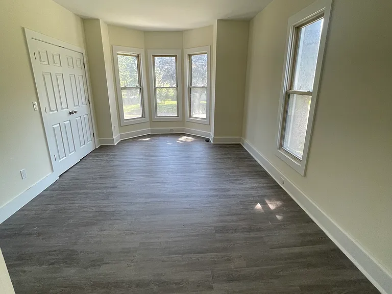 358 Pomeroy Ave #1 — Photo 5