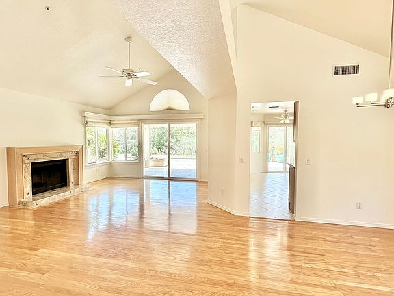 4th image of 2268 Vista Valley Ln