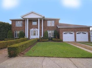 980 Lamont Ave, Staten Island, NY 10309