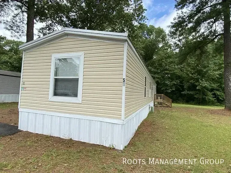 2621 Jeffersonville Rd #52 — Photo 1