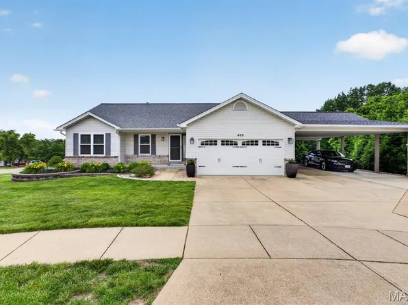 400 Lexington Ct, Imperial, MO 63052