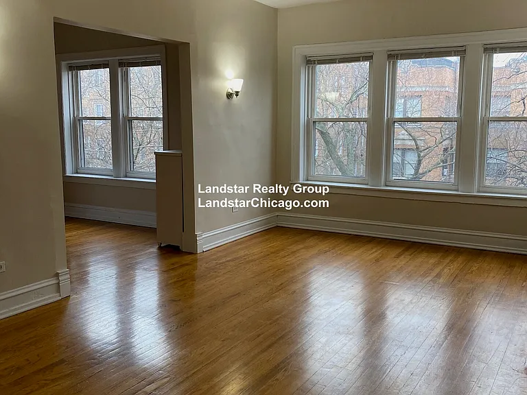 1364 W Estes Ave #2N — Photo 2