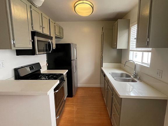 5th image of 11676 Chenault St APT 6