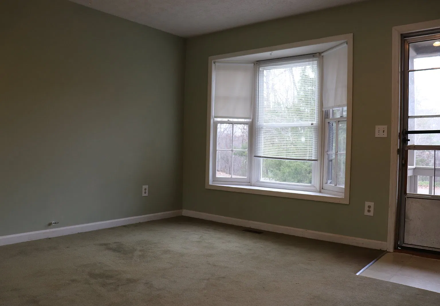 2 bed, 1.5 bath, $1,100 — Photo 3