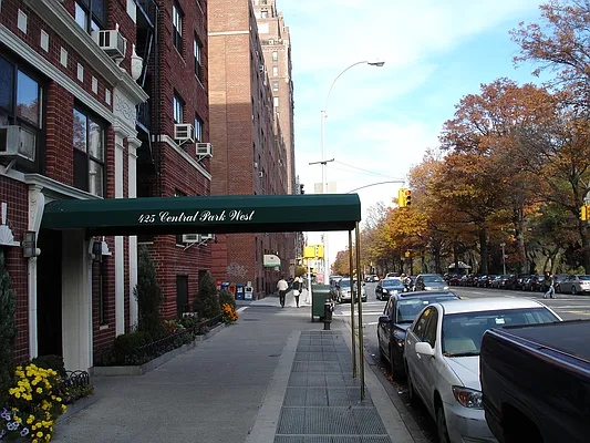 Rented by Engel & Völkers New York City | media 8