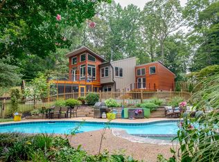 8217 Shadowridge Dr, Fairfax Station, VA 22039