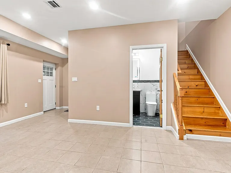 88 Poplar St #1 — Photo 24