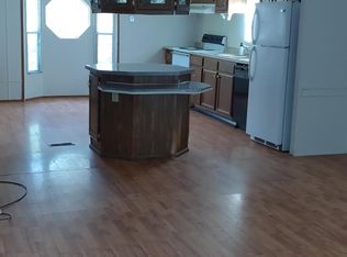 3040 Samples Rd, Louisville, TN 37777