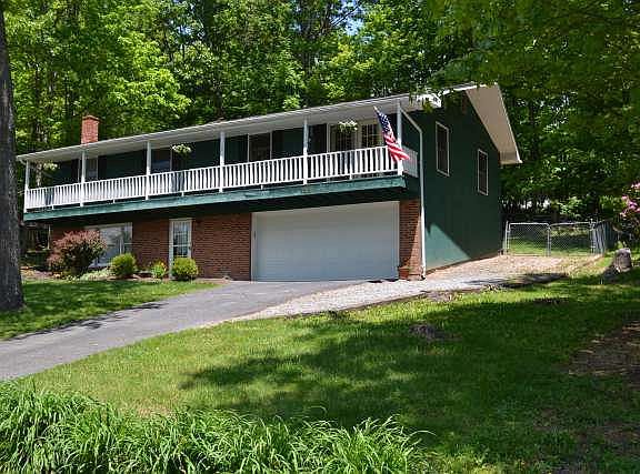 2nd image of 125 Mackle Ln