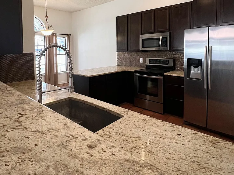 13047 Beacon Park Dr — Photo 7