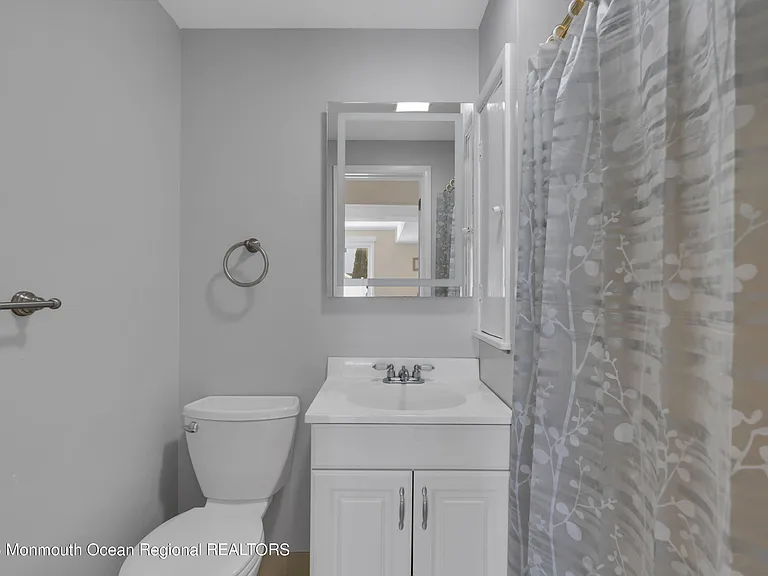 415 15th Ave — Photo 35