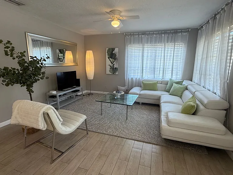 2013-2015 Tetlow Pl — Photo 3