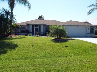 38 Sportsman Rd, Rotonda West, FL 33947