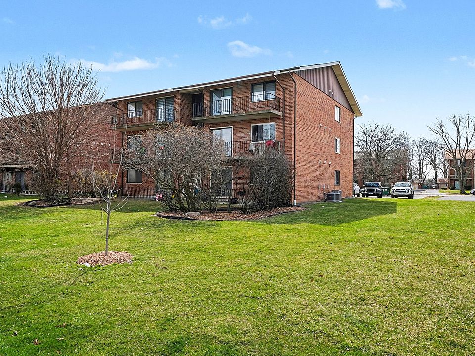 1st image of 9826 Treetop Dr APT 2W