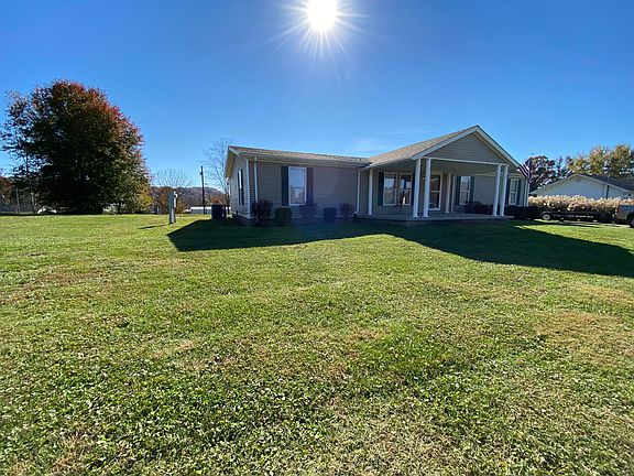 2nd image of 44 Lynn Circle Dr