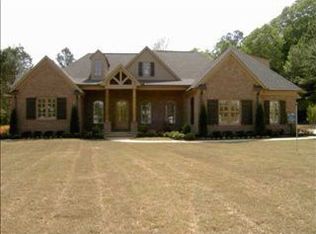 165 Alloway Cv, Piperton, TN 38066