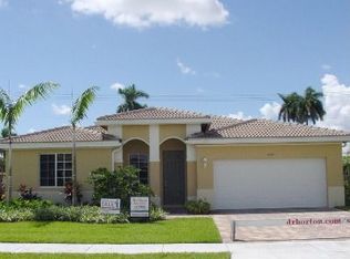 1318 NW 204th St, Miami Gardens, FL 33169