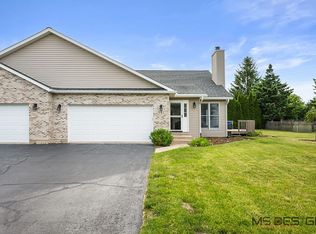 941 S Locust St, Sycamore, IL 60178