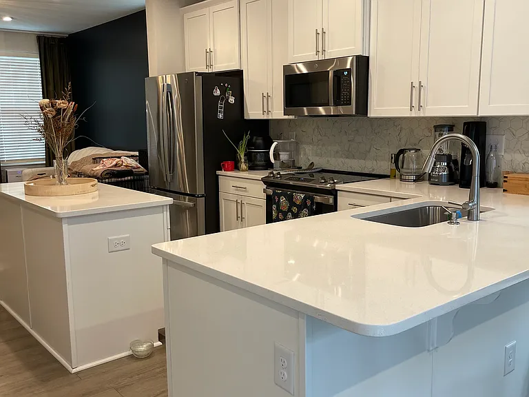 404 Spearfield Ln — Photo 4