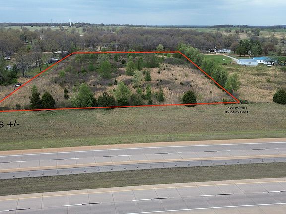 3rd image of 11151 E 550th Rd