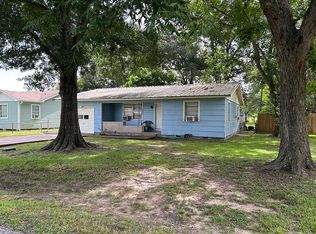 321 43rd St, Orange, TX 77630