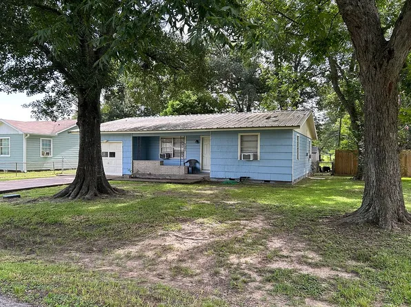 321 43rd St, Orange, TX 77630