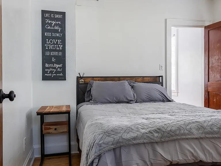 524 Hart St #2 — Photo 9