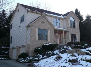 802 Wyngold Dr, Pittsburgh, PA