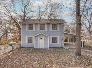 928 Belleville St, Lebanon, IL 62254