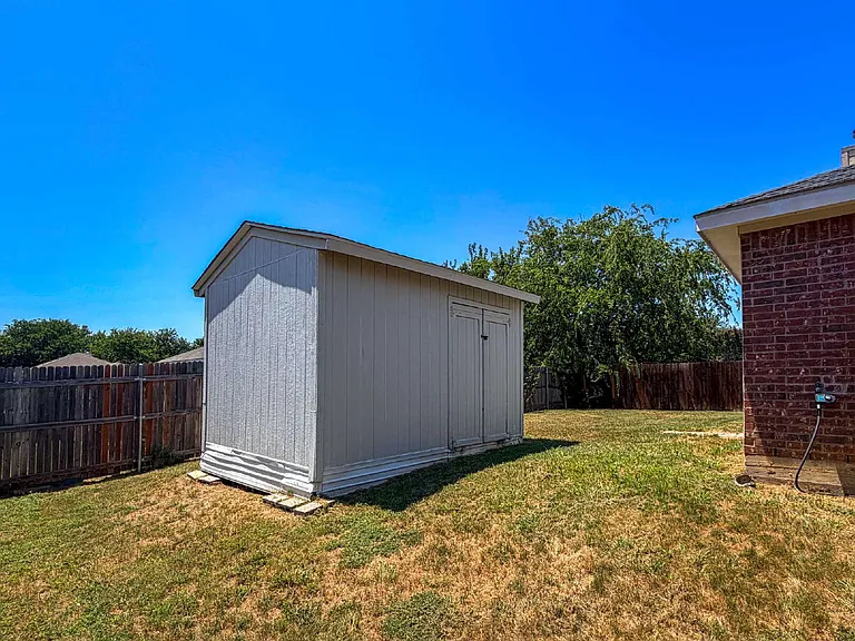 833 Edgehill Rd — Photo 31