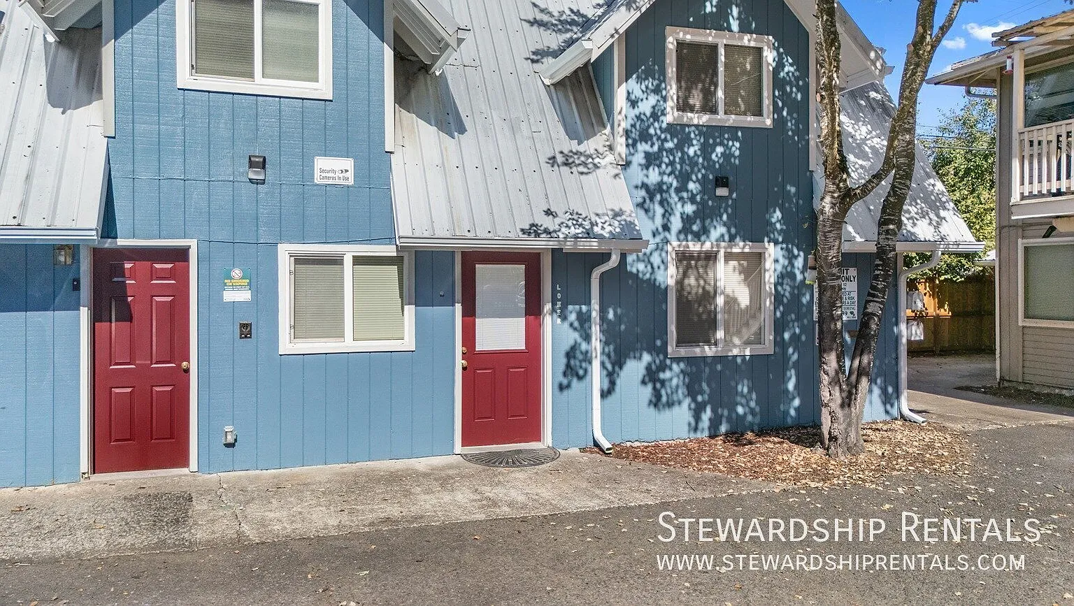 1 Bed / 1 Bath Duplex in West Eugene — Photo 3
