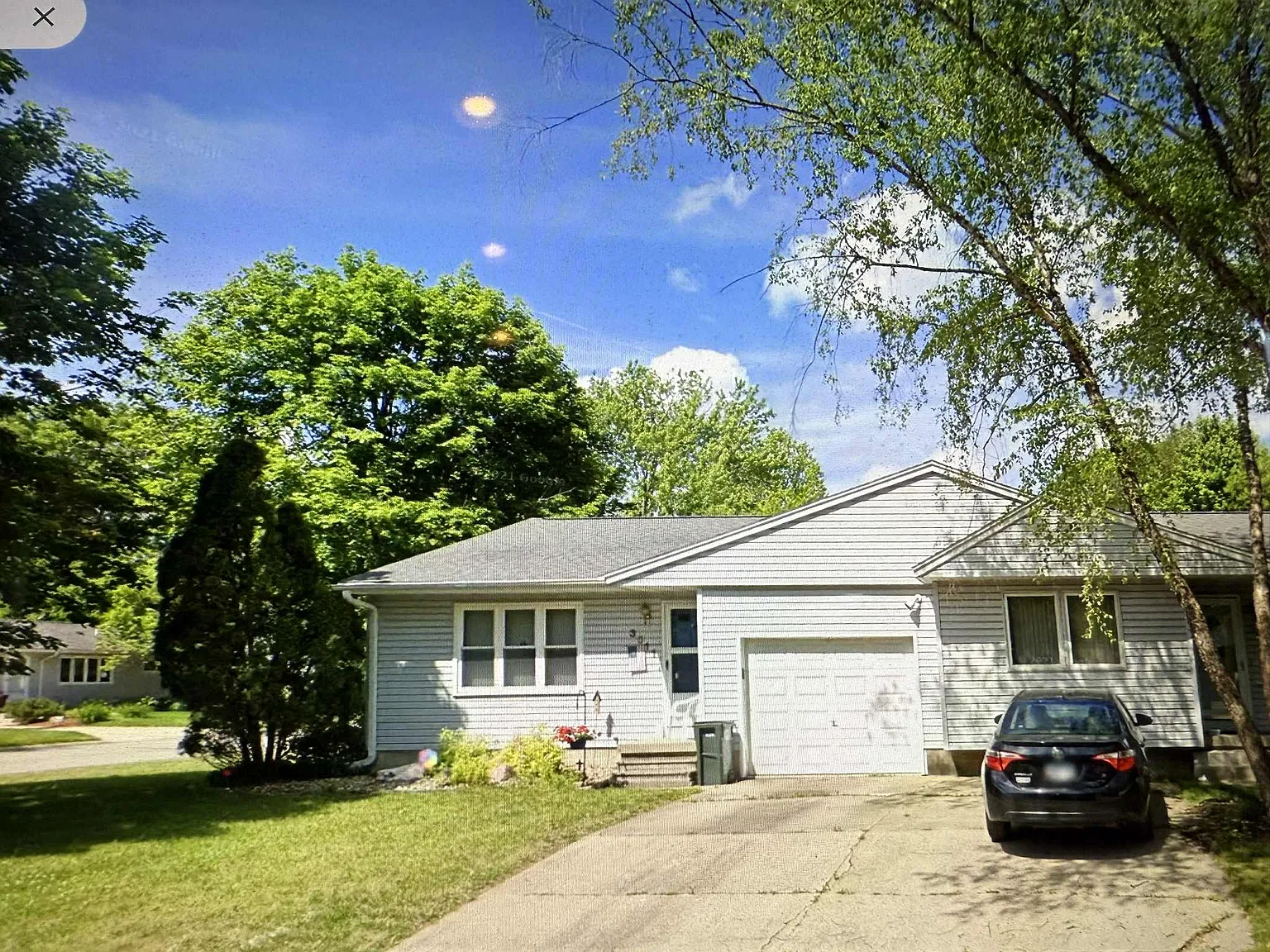 2 bed, 1.5 bath, 1000 sqft, $1,350 — Photo 1