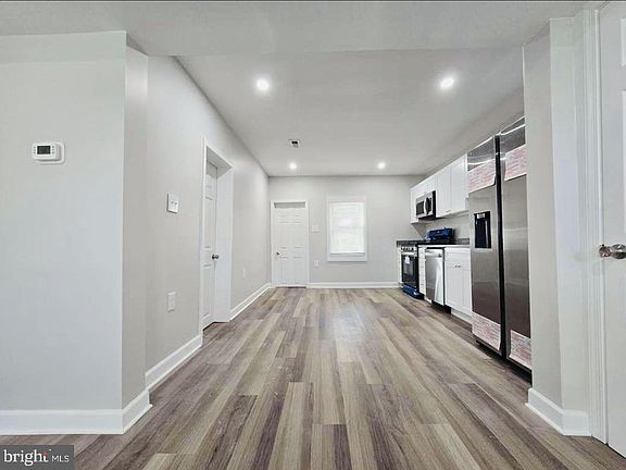 5th image of 119 Mechanic St