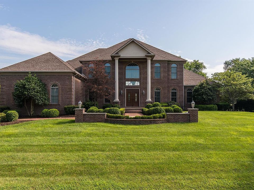 1st image of 104 Golf Club Dr