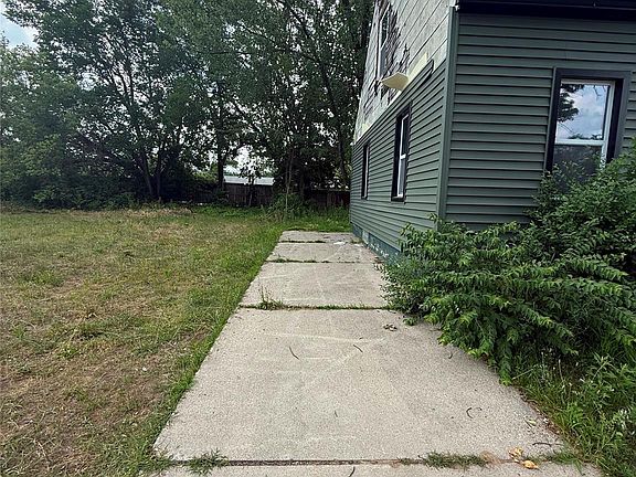 4th image of 20221 Coventry St