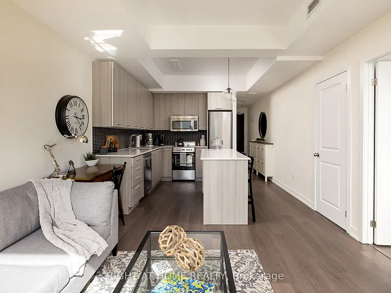 105 George St E #1912 — Photo 10