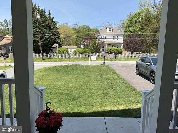 3rd image of 19 N Ritters Ln