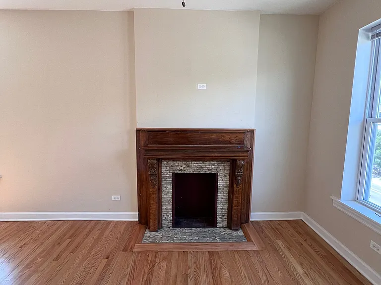 4449 N Broadway St #3 — Photo 3