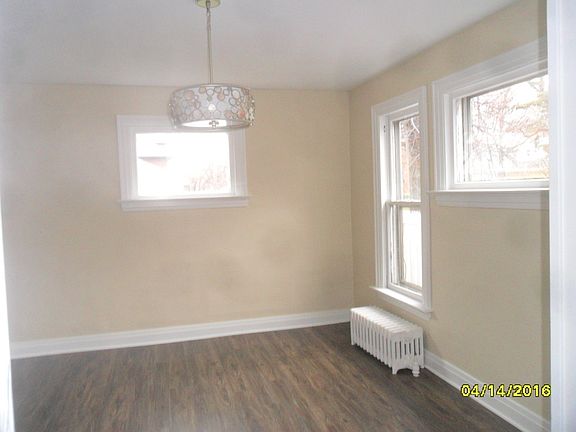 3rd image of 537 Beverly Dr