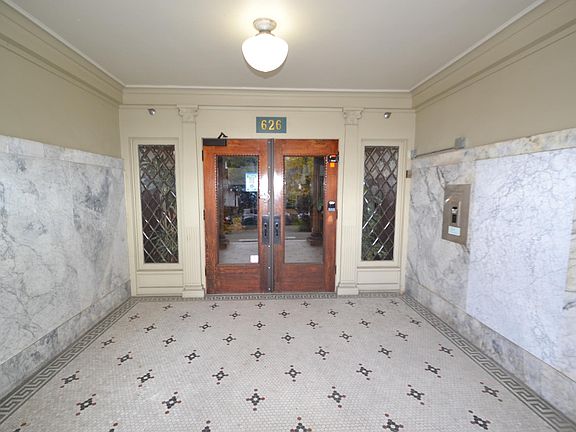4th image of 626 13th Ave E APT C