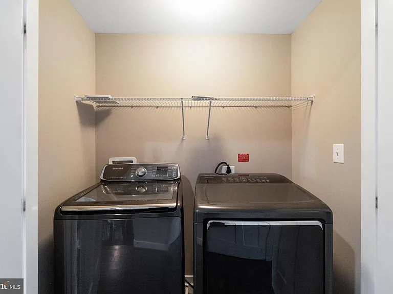 10225 Hilltop Ascent Dr — Photo 18