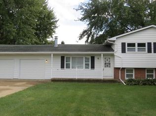 155 E Kross St, Leland, IL 60531